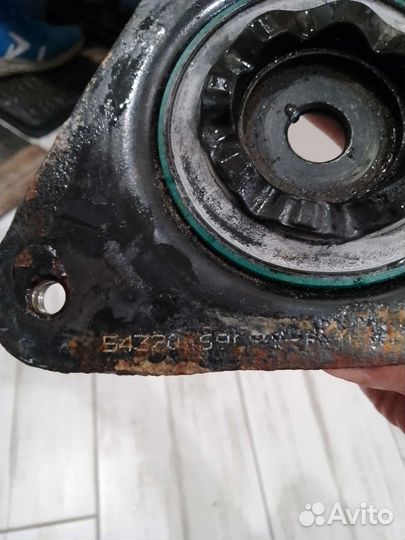 Передняя опора амортизатора nissan543206968R