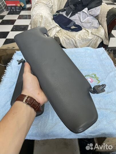 Солнцезащитный козырек в строчку на Mercedes w140