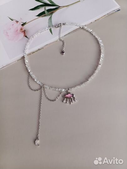Колье чокер из кристаллов с подвесками