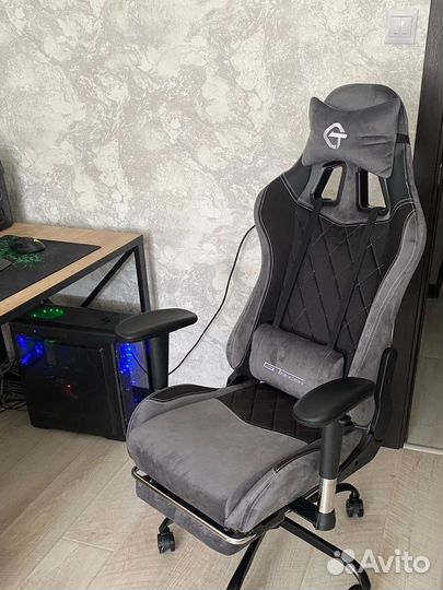 Игровое компьютерное кресло