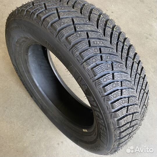 Michelin X-Ice North 4 SUV 265/45 R21 108T