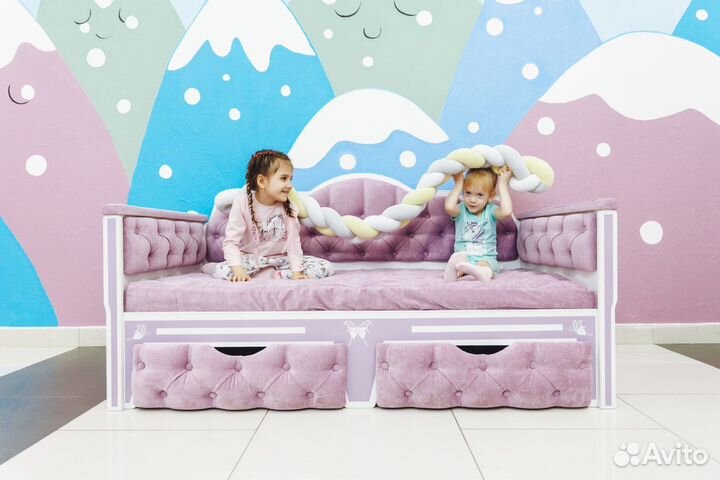 Детская кровать с каретной стяжкой