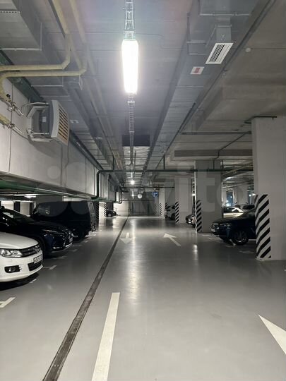 Машиноместо, 14 м²