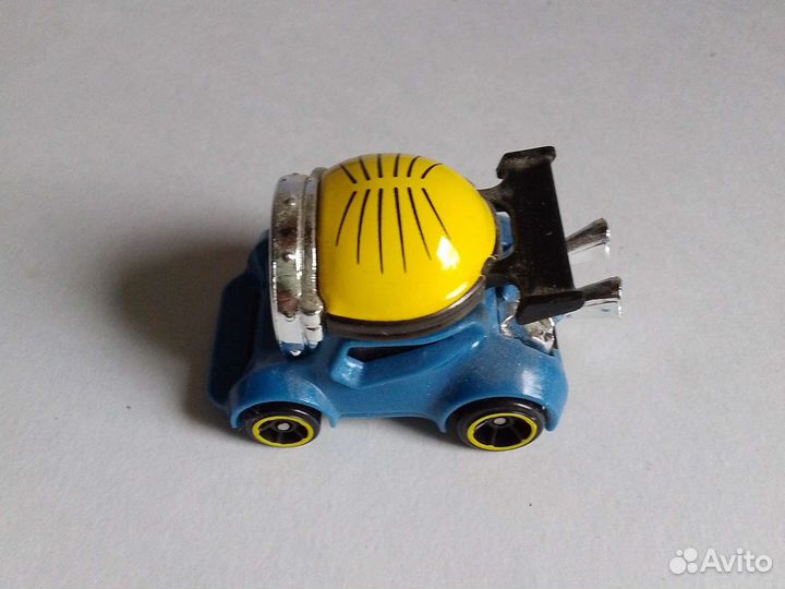 Hot Wheels Minions Stuart оригинал