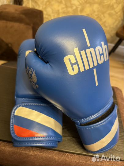 Шлем, перчатки Clinch (детские) и ракушка Demix