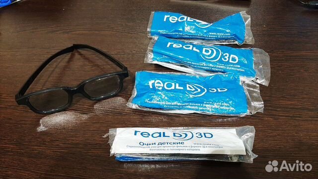 Очки RealD 3D для просмотра кино в 3D