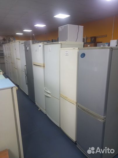 Холодильник Samsung узкий