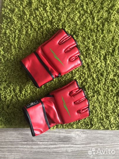 Перчатки для MMA