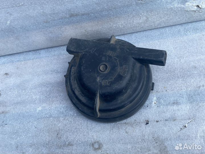 Крышка фары Audi 80