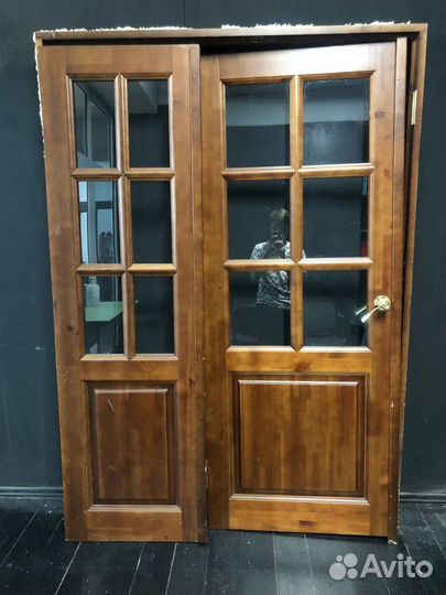 Двухстворчатая межкомнатная дверь