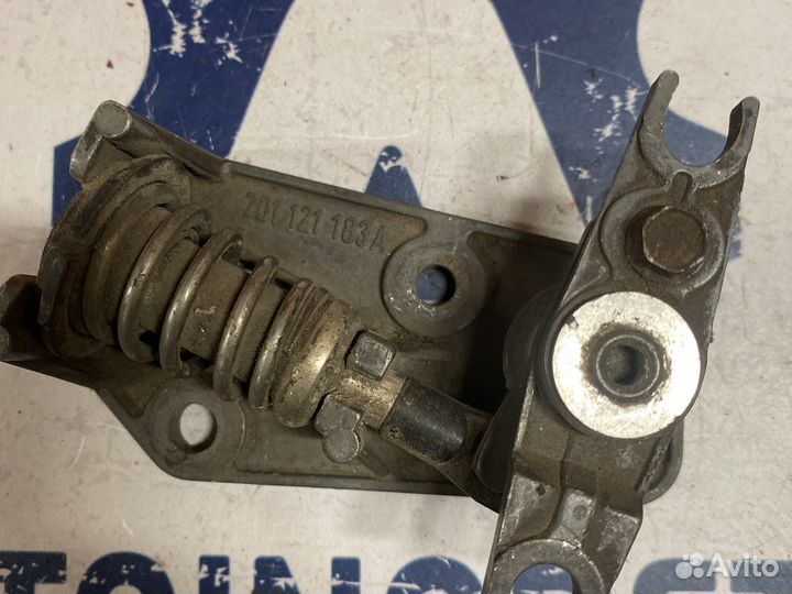 Регулятор прогрева Volkswagen 701121183A