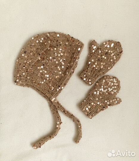 Чепчик из пуха норки с королевскими пацетками