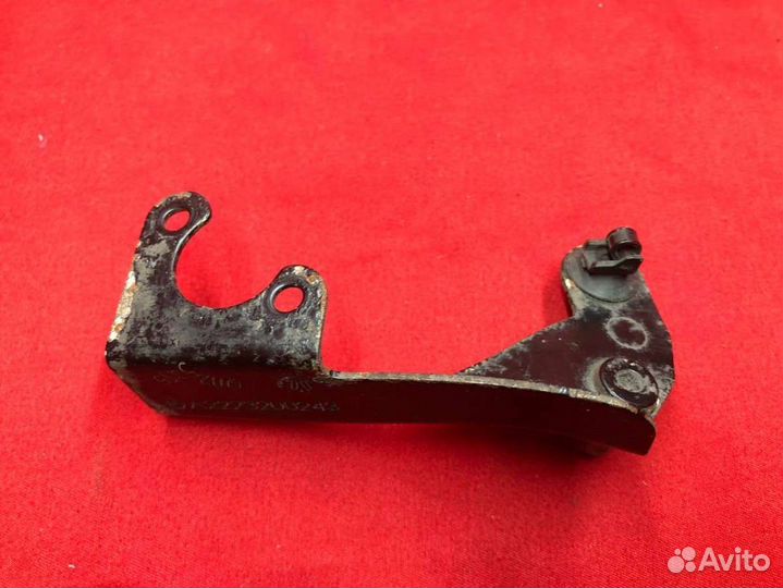 Кронштейн датчика положения кузова A2223200243 Mer