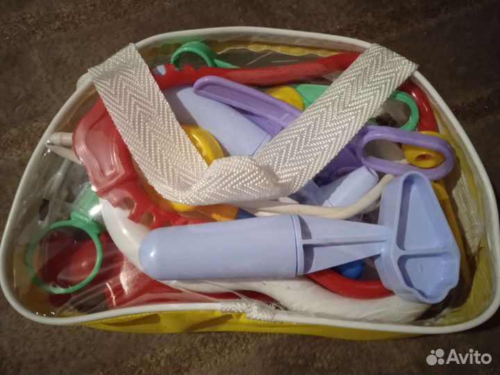 Развивающие игрушки и книги