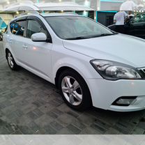 Kia Ceed 1.6 AT, 2011, 210 000 км, с пробегом, цена 950 000 руб.