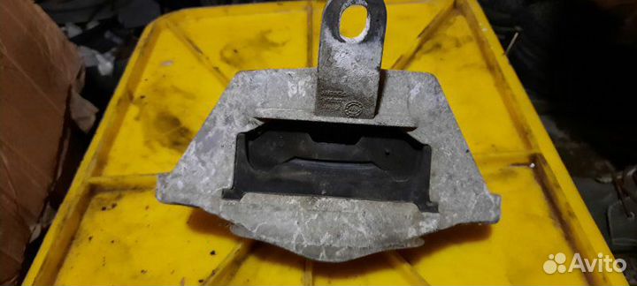 Подушка двигателя Chevrolet Cruze Универсал 4DR