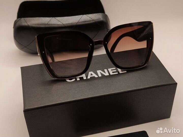 Солнцезащитные очки женские chanel