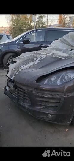 Porsche Macan S 3 AMT, 2014, битый, 130 000 км