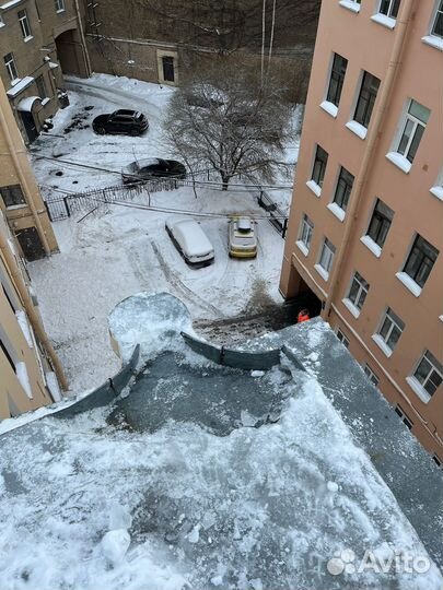 Уборка снега с крыш