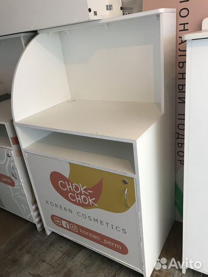 Кассовая стойка, ресепшен