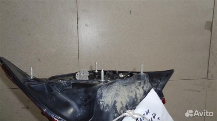 Фонарь задний наружный правый Toyota Camry XV50 2