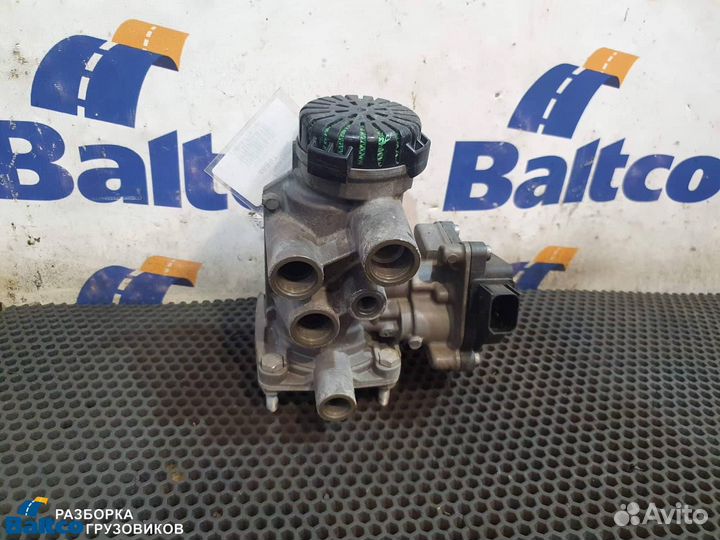 7421327354 Кран управления тормозами прицепа