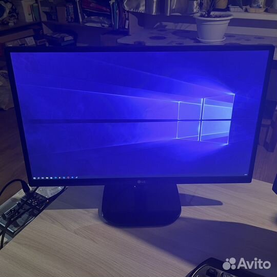 Монитор LG 1920:1080 60hz 24