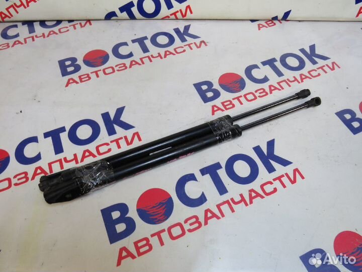 Амортизатор задней двери mazda premacy cwefw, cwff