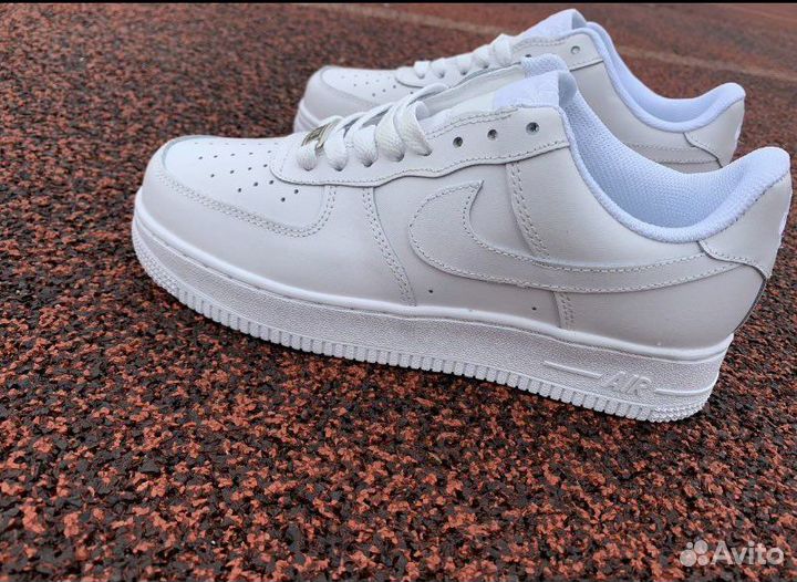 Кроссовки nike air force белые