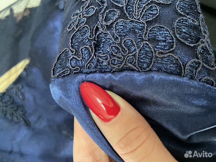 Вечернее платье