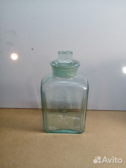 Флакон с притертой пробкой