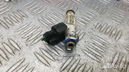 Форсунка бензиновая ford C-MAX 1 (83Y09B703)