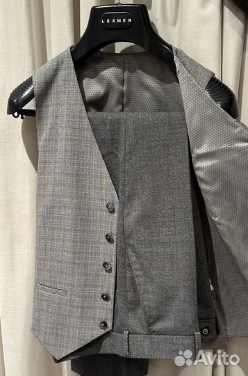 Мужской костюм тройка