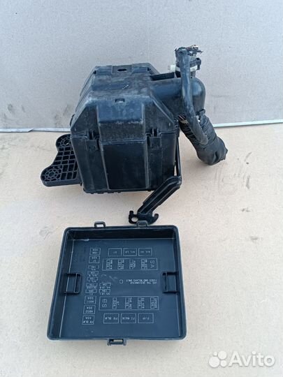 Блок предохранителей Suzuki GrandVitara JT 2.0L