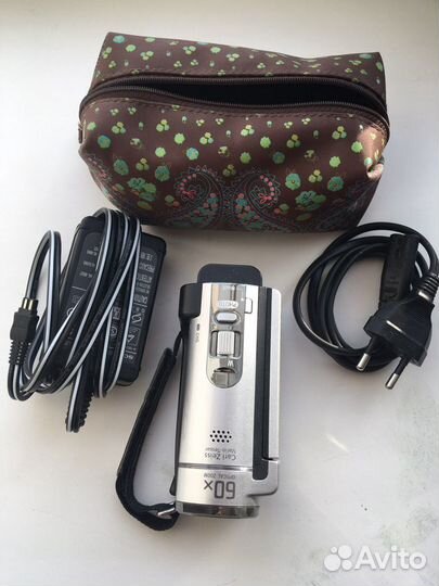 Цифровая видеокамера