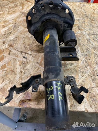 Стойка подвески задняя правая Land Rover