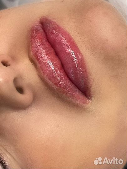 Перманентный макияж губ