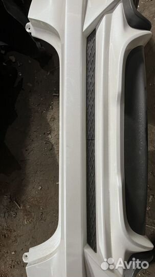 Бампер задний на toyota camry 70 + выхлоп