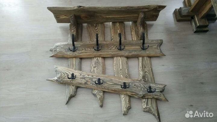 Вешалка настенная