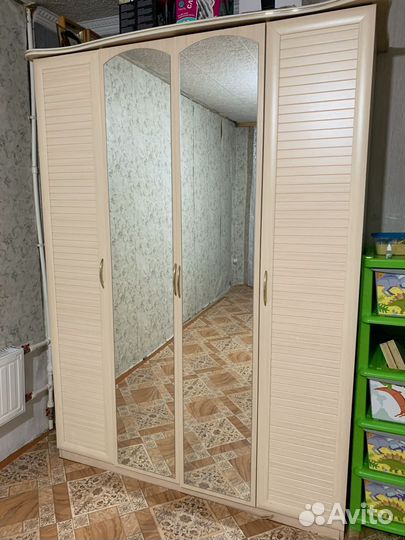 Продам шкаф бу