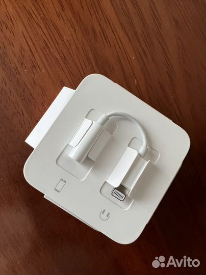 Переходник адаптер для наушников iPhone Lightning