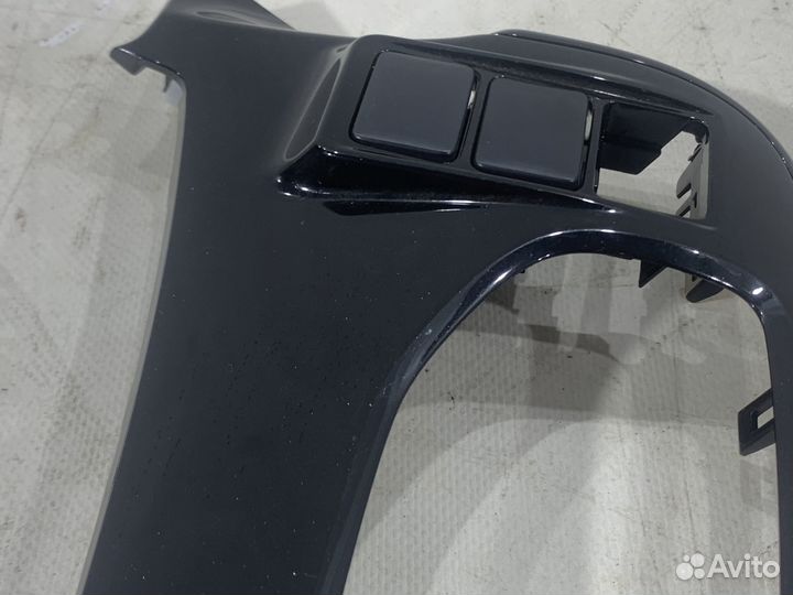 Накладка торпедо левая Mitsubishi Outlander 3