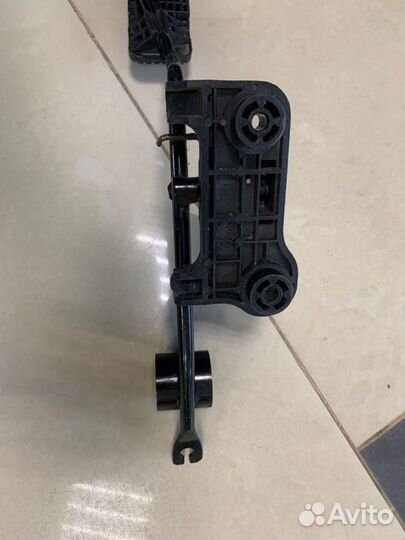 Педаль газа Hyundai Elantra HD G4FC 2010