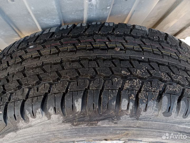 Диск с шиной на тойота ленд крузер 200