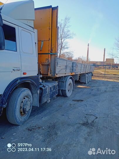 МАЗ 543208-020 с полуприцепом, 2003