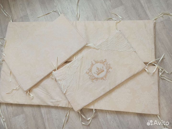 Королевские бортики в детскую кровать