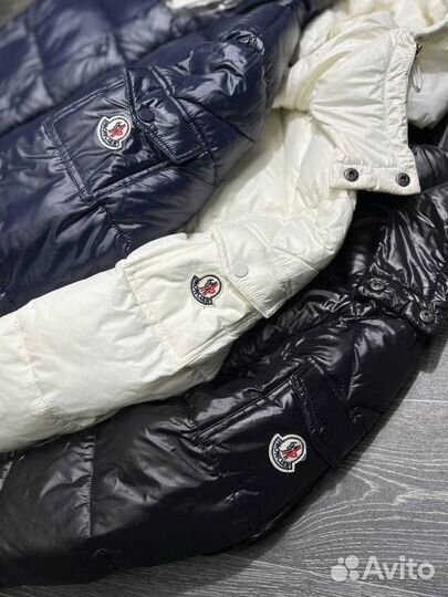 Зимние куртки Moncler современные