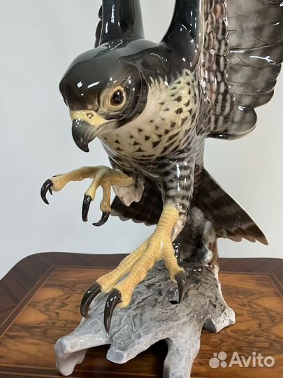 Сокол. 56 см. Hutschenreuther, Германия