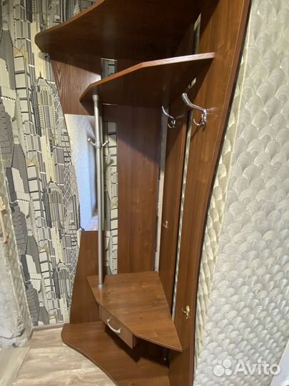 Вешалка в прихожую с зеркалом