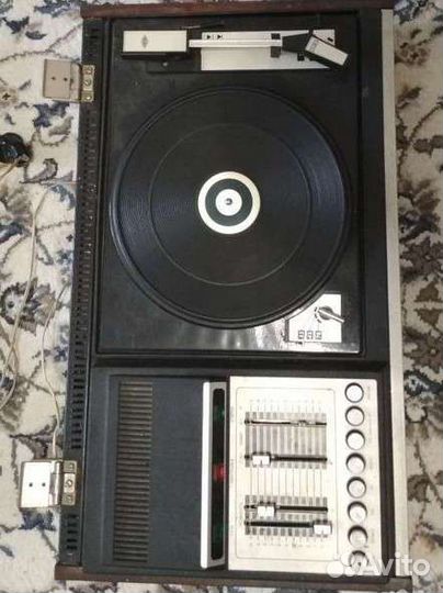 Проигрыватель винила СССР электрофон